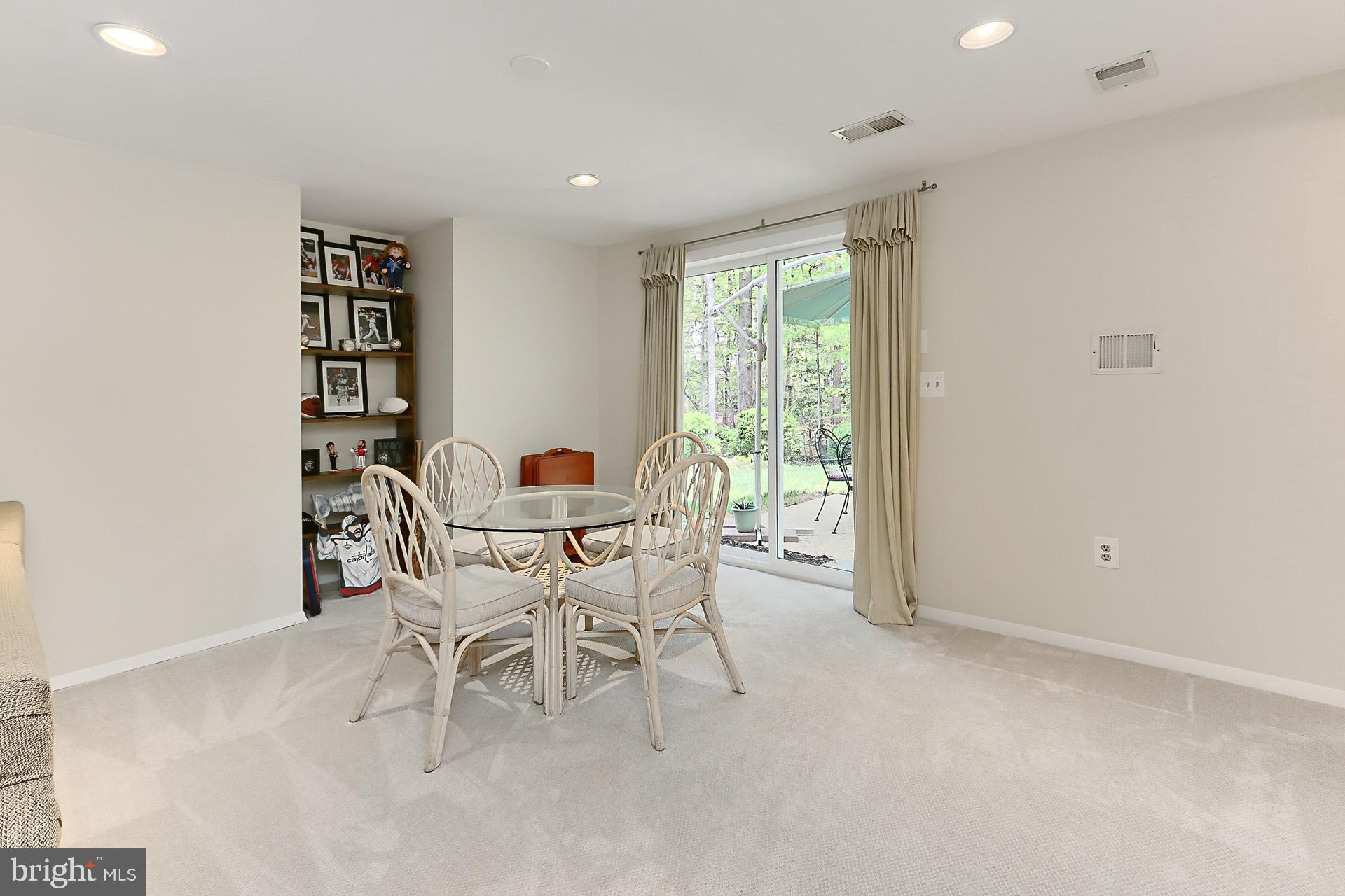 LAKEWOOD HILLS - Residential