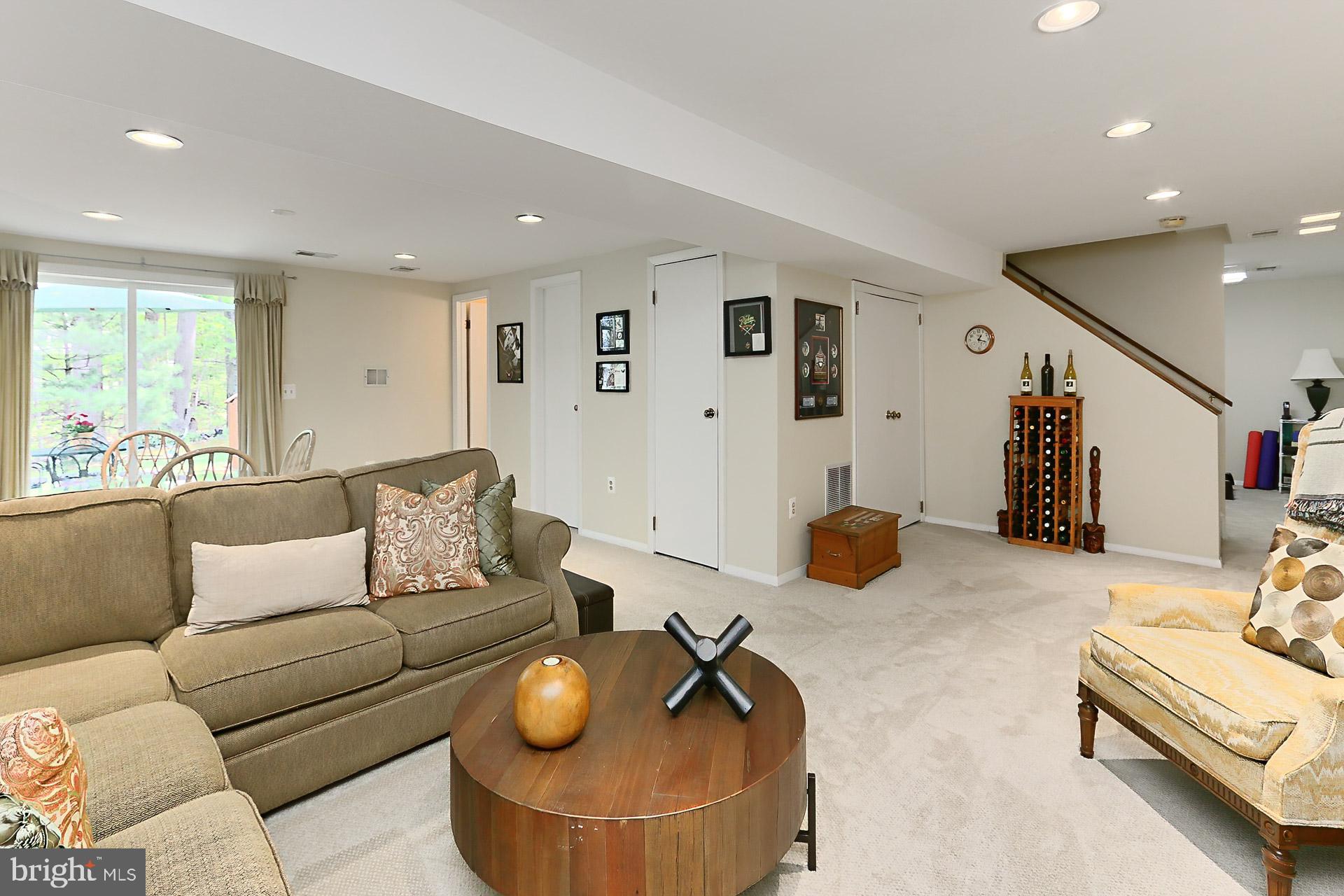 LAKEWOOD HILLS - Residential