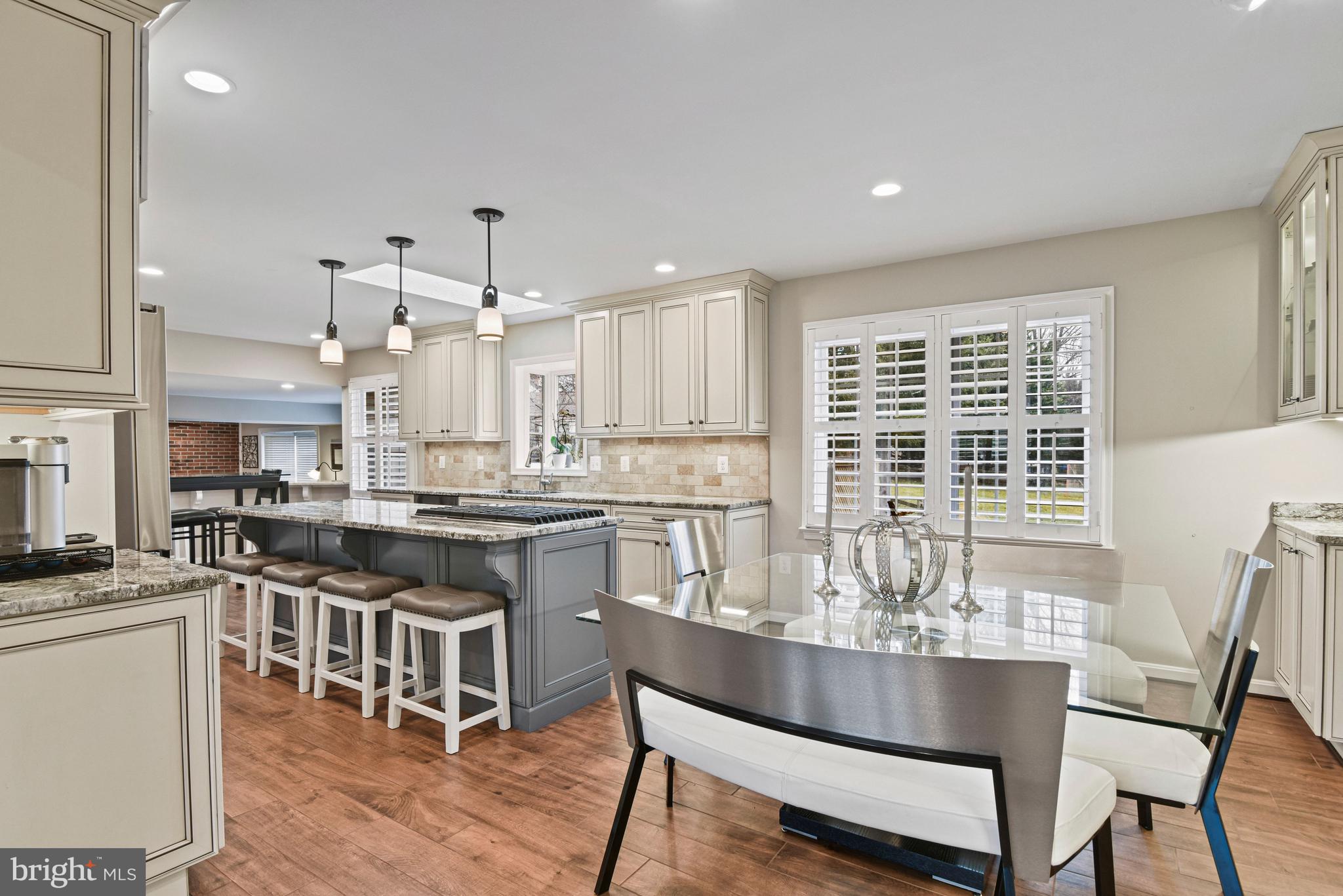 SULLY STATION - Residential