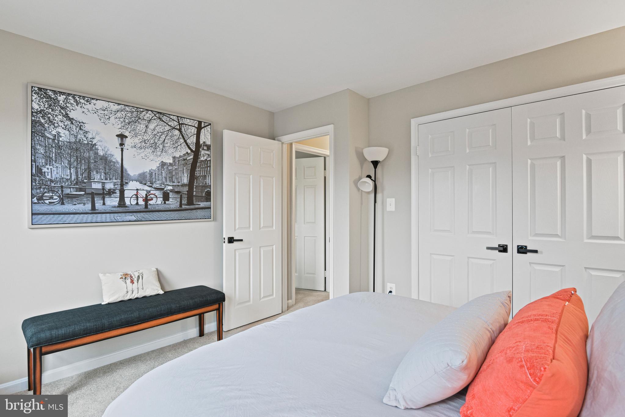 SULLY STATION - Residential