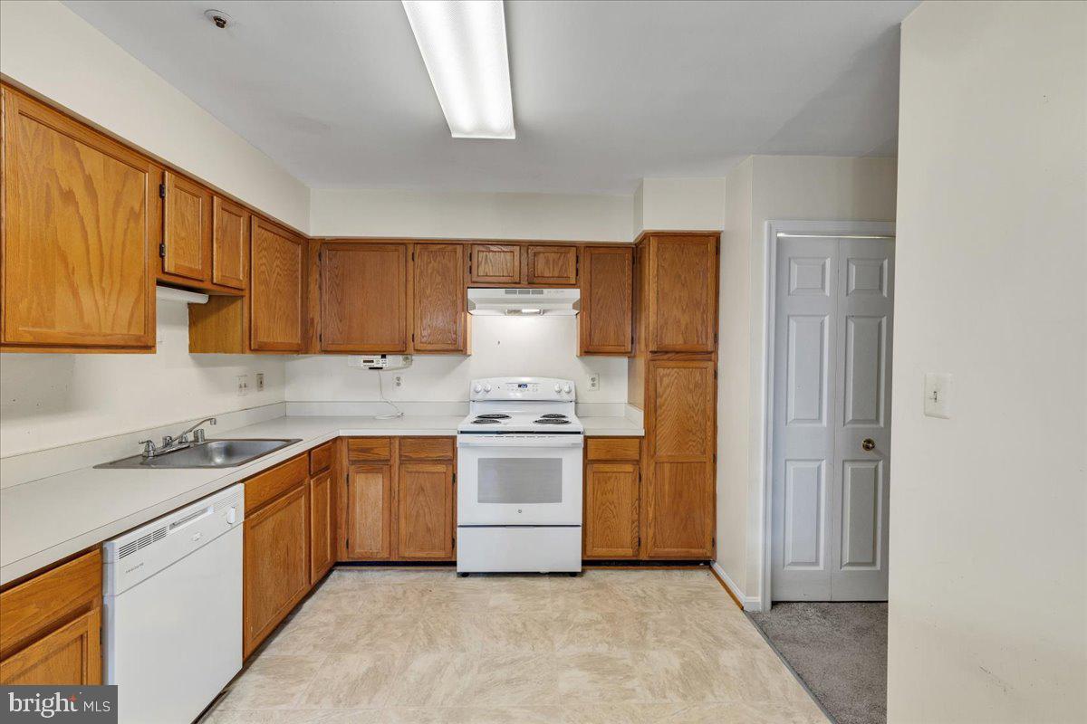 GLENSFORD CONDO - Residential