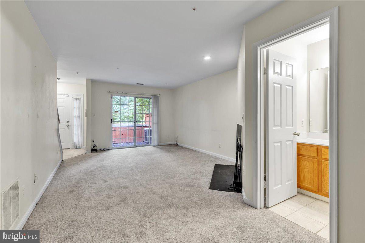 GLENSFORD CONDO - Residential