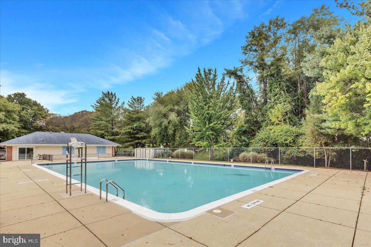 GLENSFORD CONDO - Residential