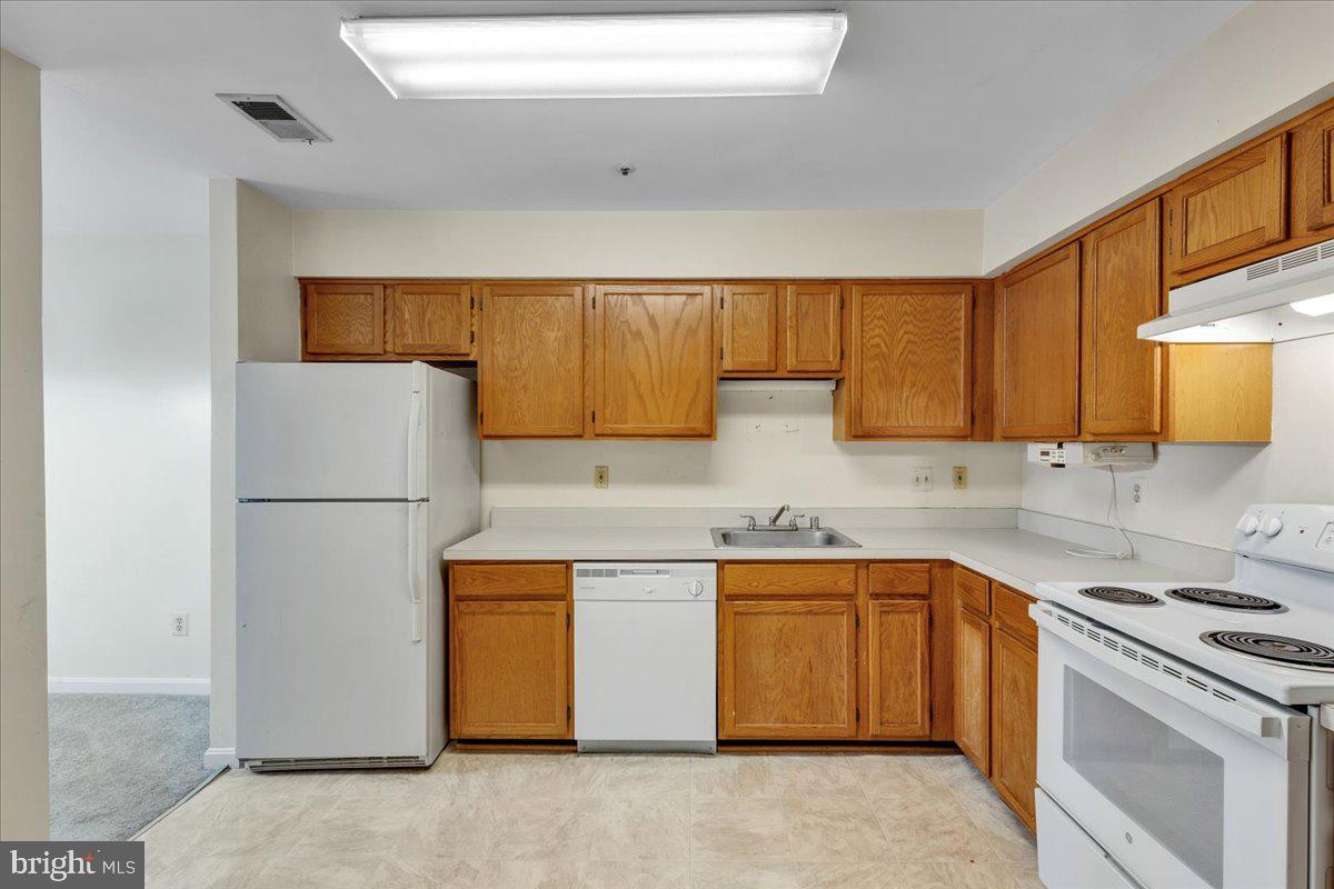 GLENSFORD CONDO - Residential