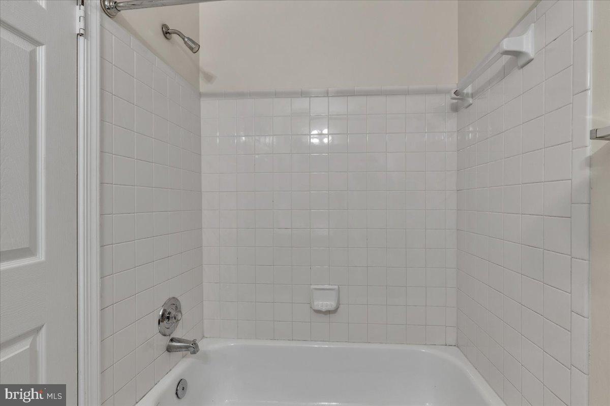 GLENSFORD CONDO - Residential