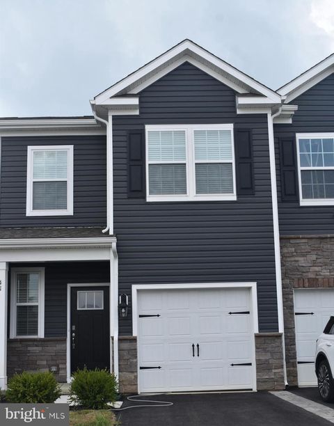 Photo of 80 Alexander Way, WESTAMPTON, NJ 08060 (MLS # NJBL2093944)