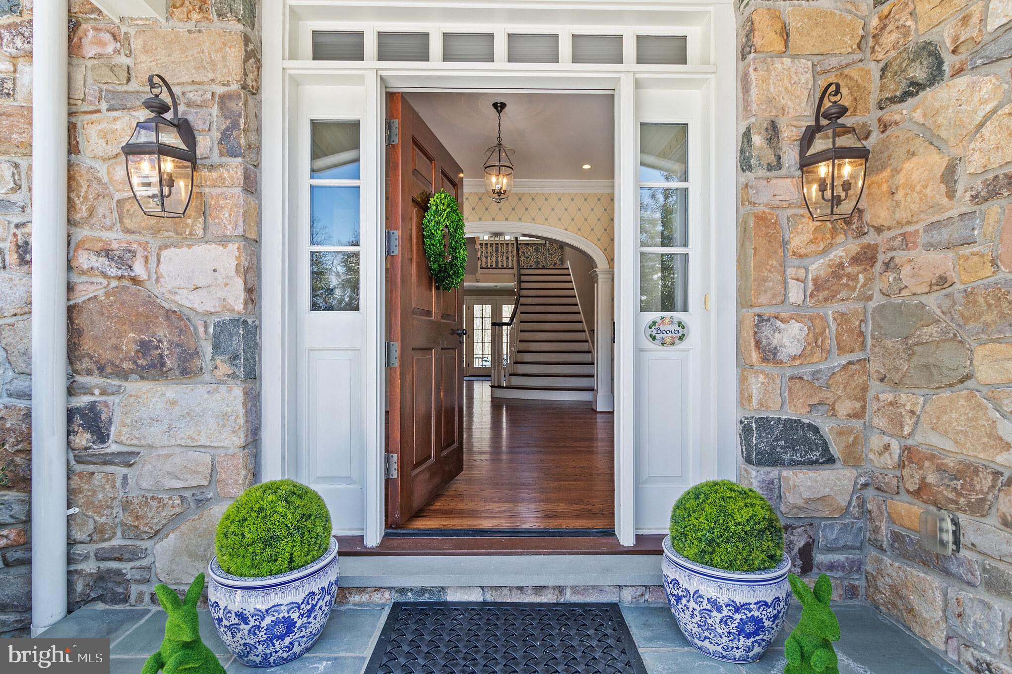 WHITE HORSE - Residential