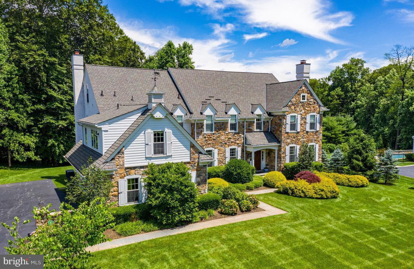 WHITE HORSE - Residential