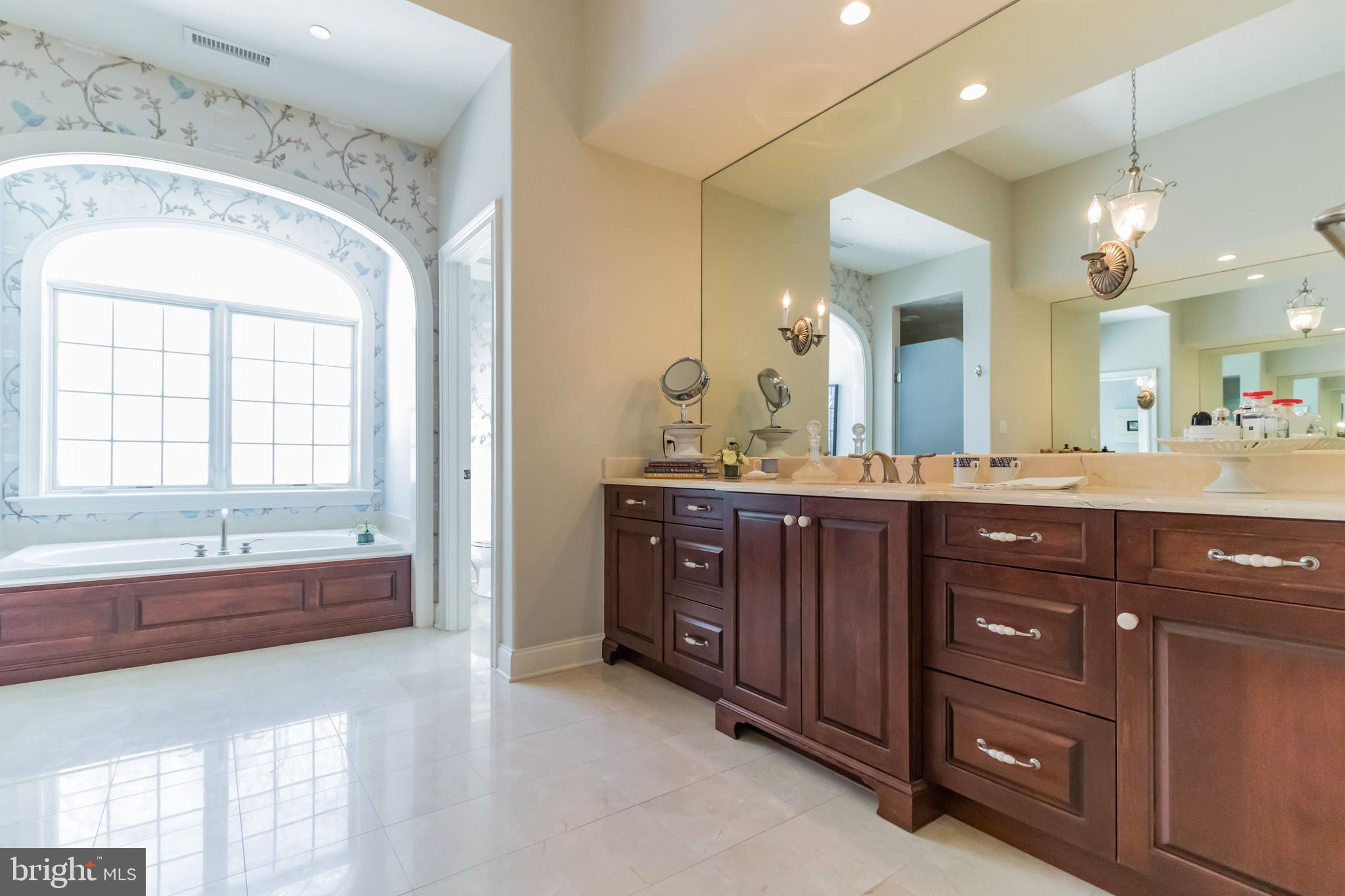 WHITE HORSE - Residential