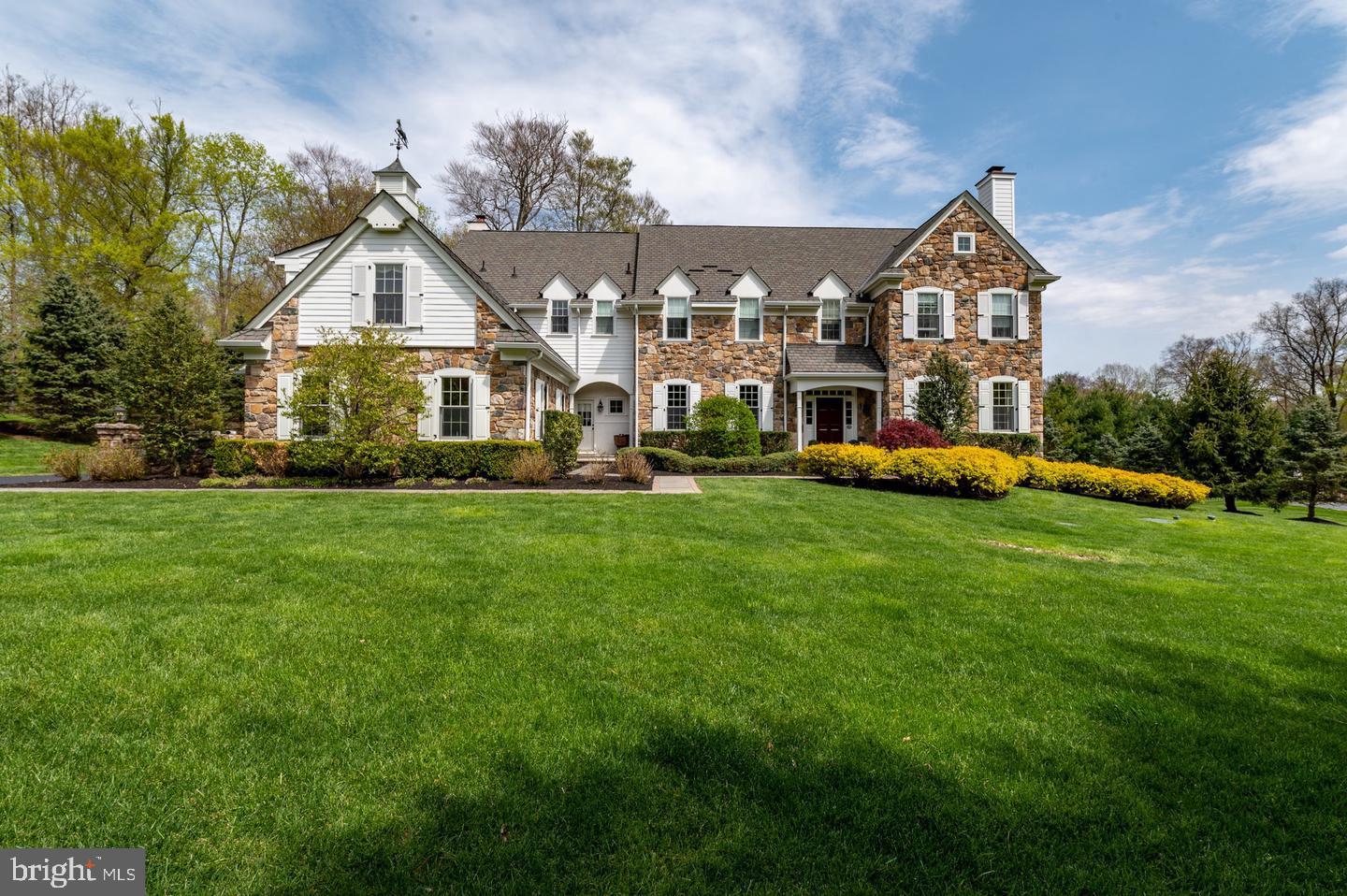 WHITE HORSE - Residential