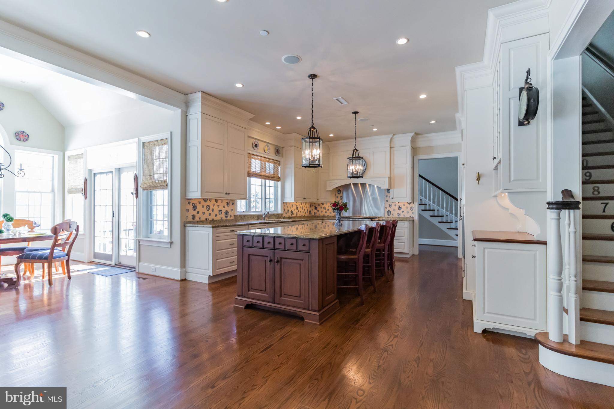 WHITE HORSE - Residential