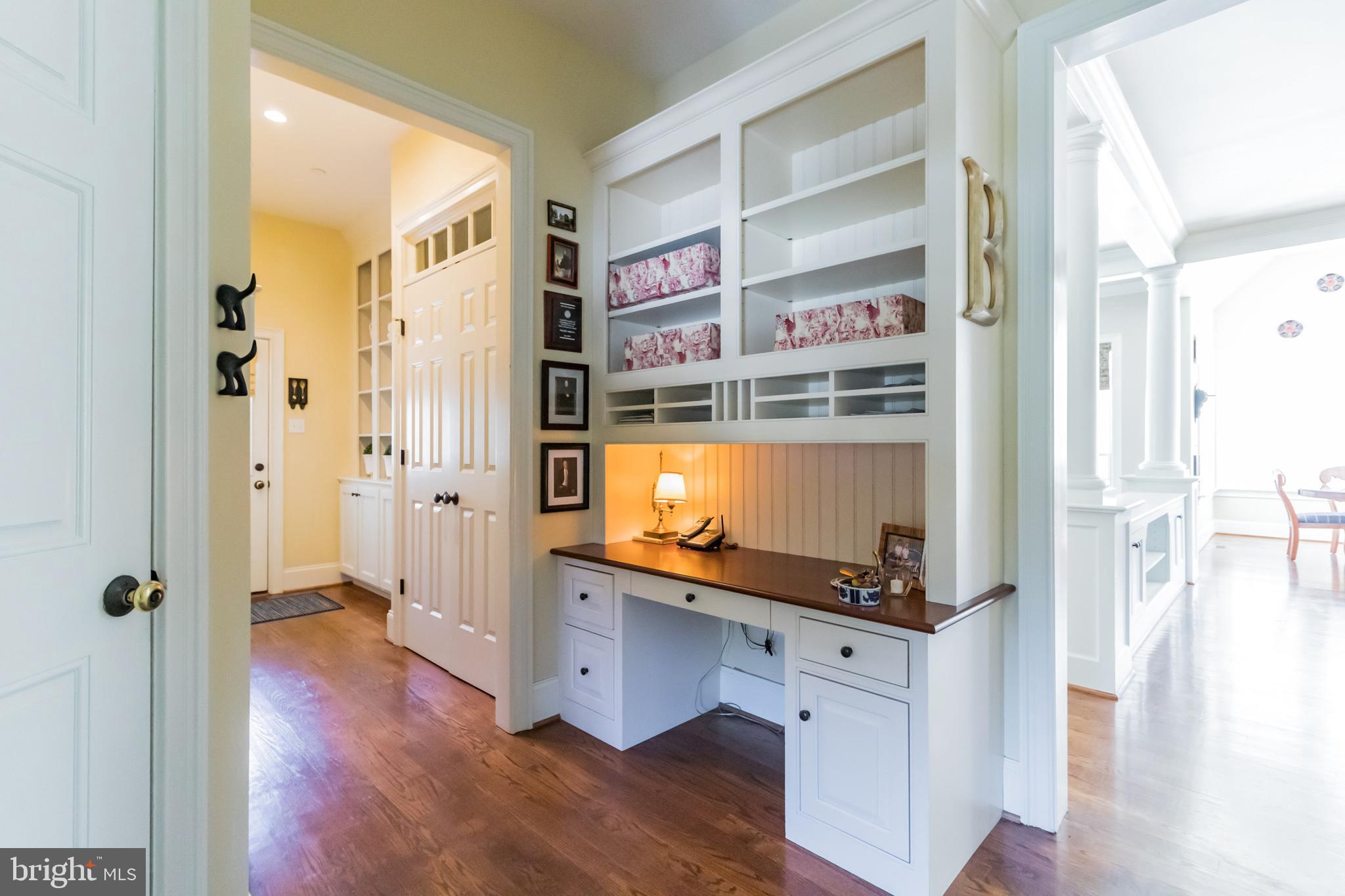 WHITE HORSE - Residential