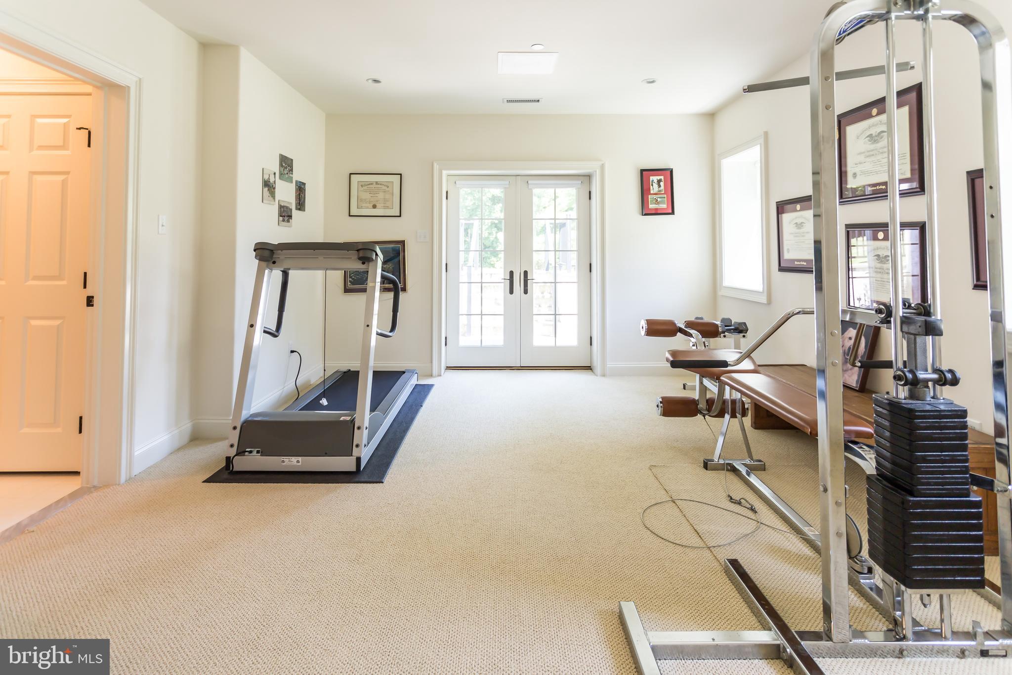 WHITE HORSE - Residential