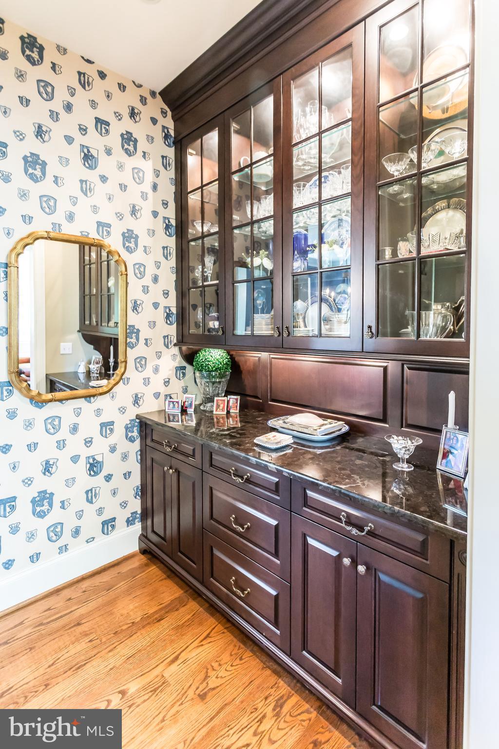 WHITE HORSE - Residential