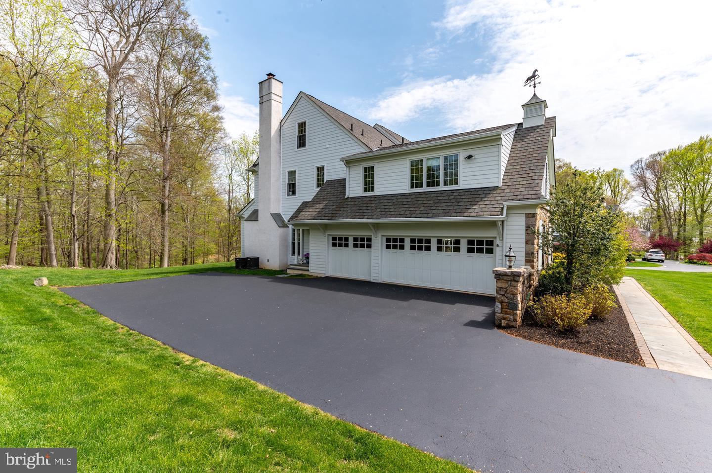 WHITE HORSE - Residential