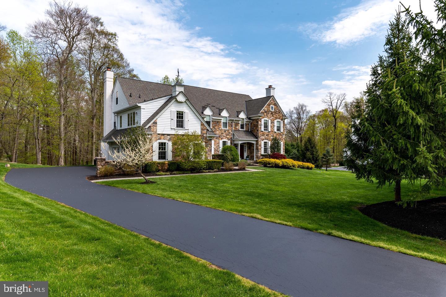 WHITE HORSE - Residential