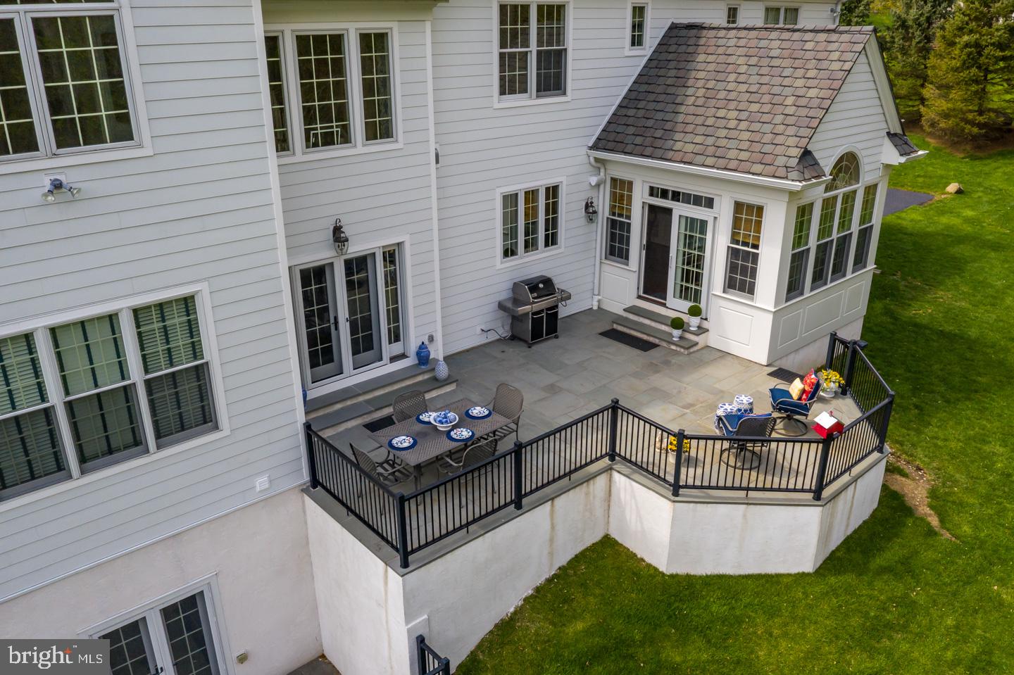 WHITE HORSE - Residential