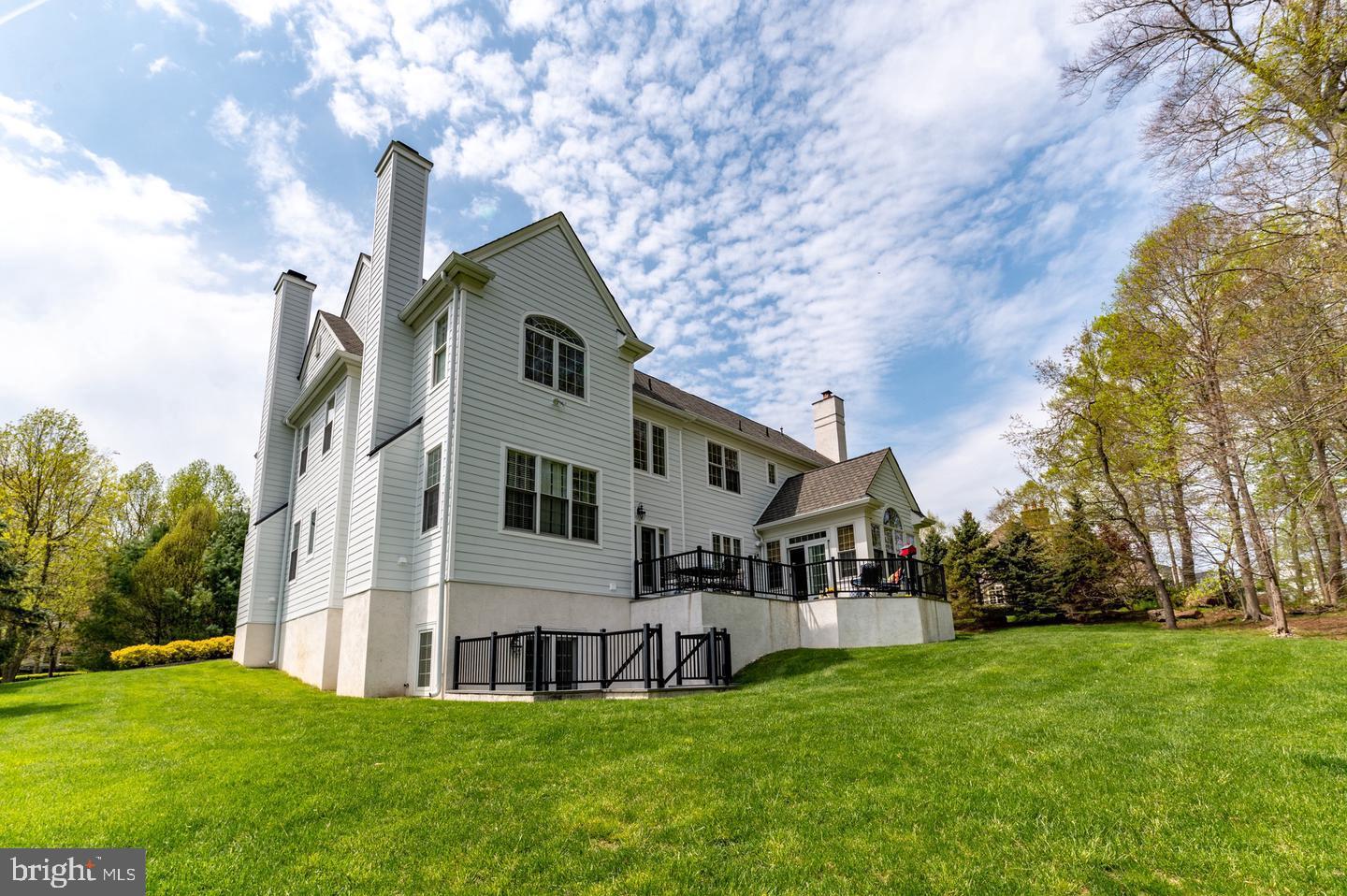 WHITE HORSE - Residential