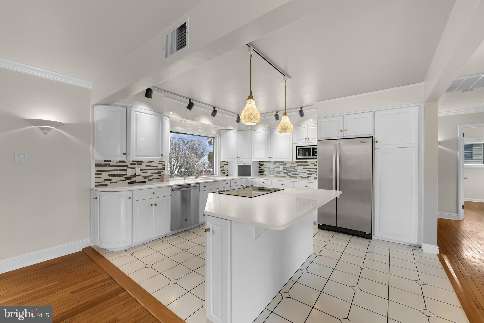 WHITFIELD - Residential