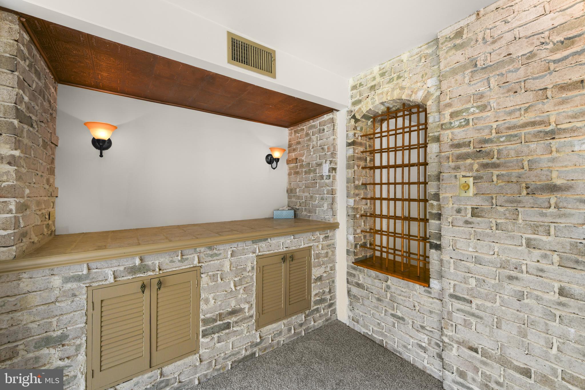 WHITFIELD - Residential
