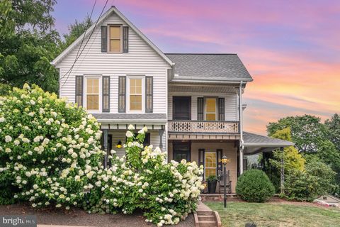 Photo of 731 Hopeland Road, Lititz, PA 17543 (MLS # PALA2054716)