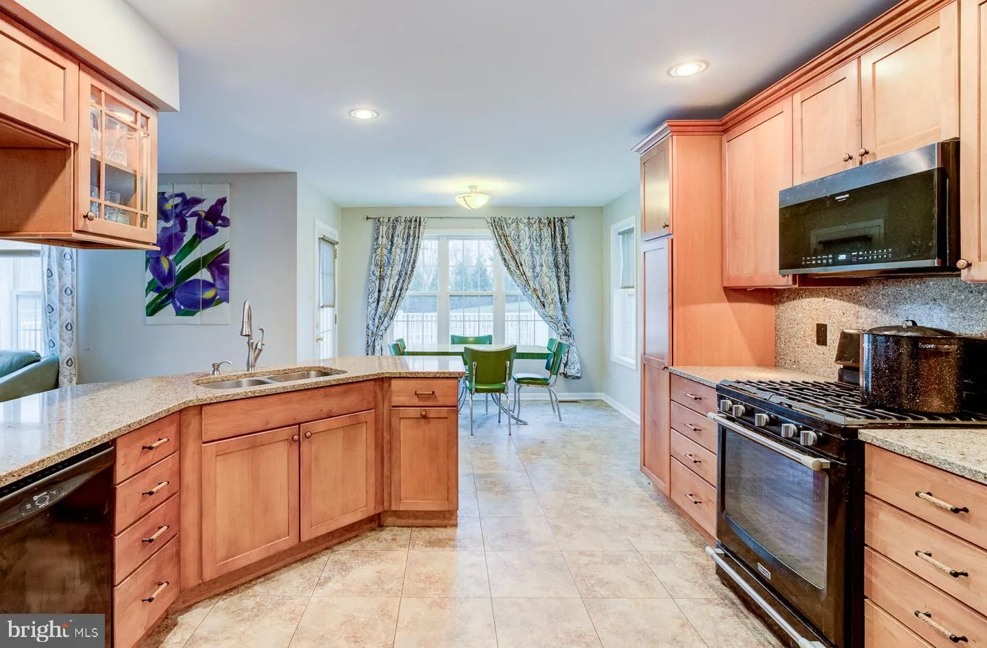 Nottingham, Pennsylvania 19362, United States, 4 Bedrooms Bedrooms, ,3 BathroomsBathrooms,Residential,Pending,24842