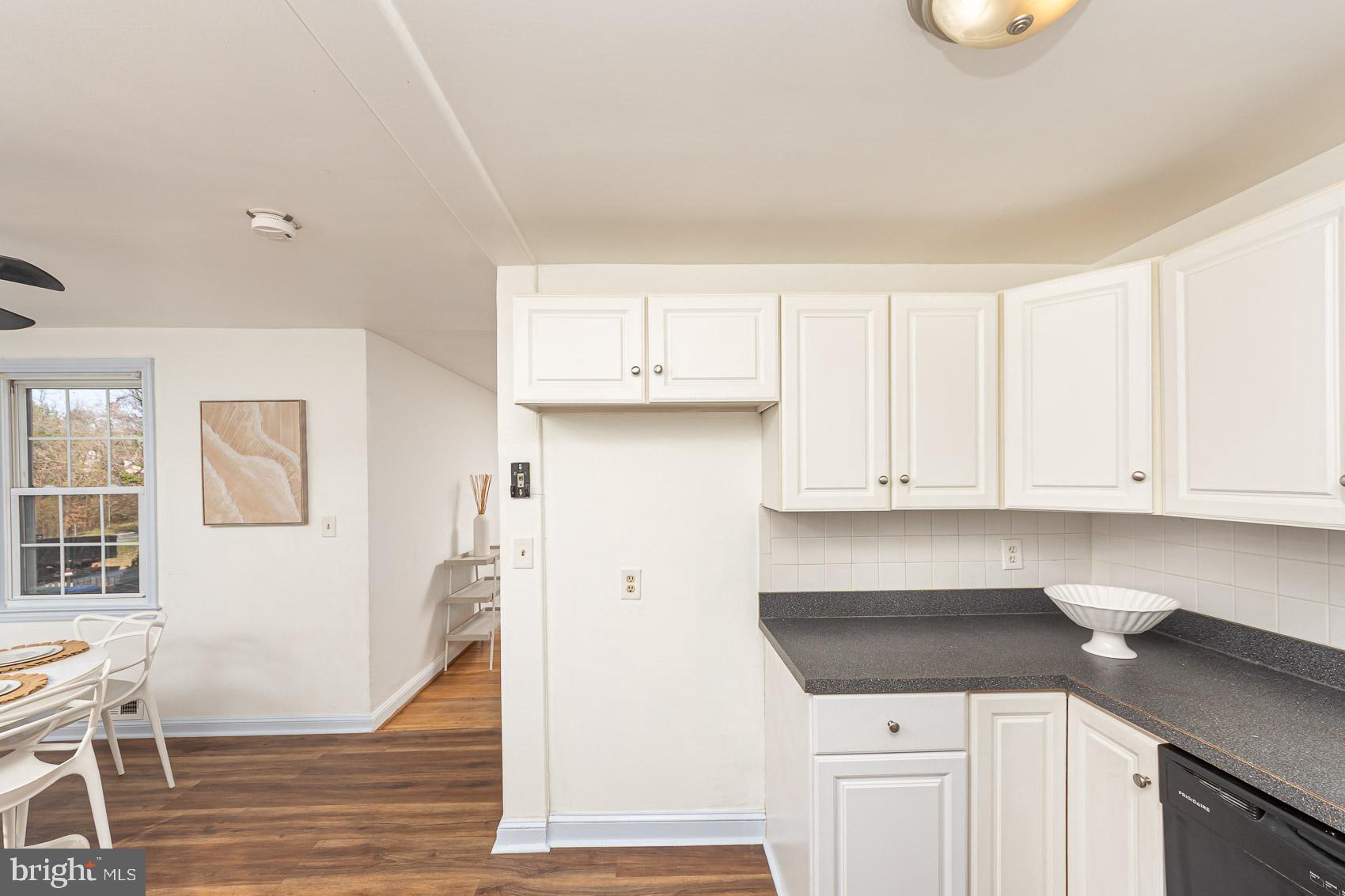 GLEN OAKS - Residential