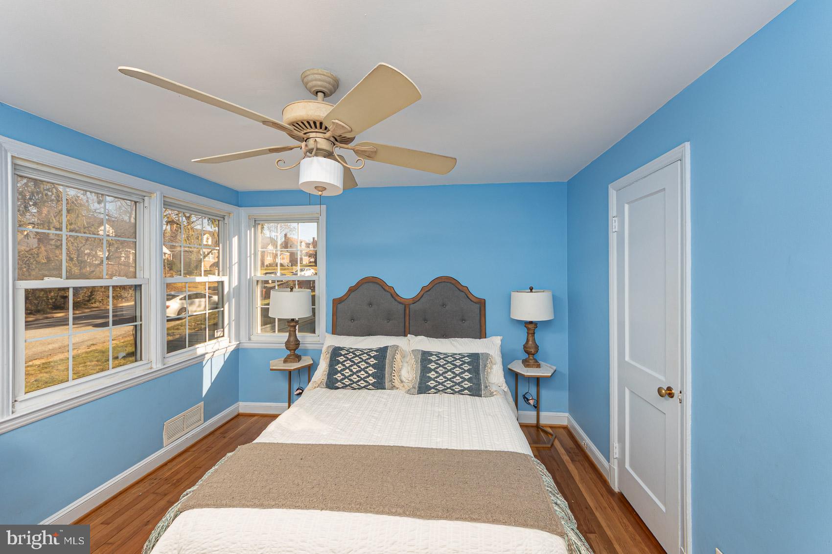 GLEN OAKS - Residential