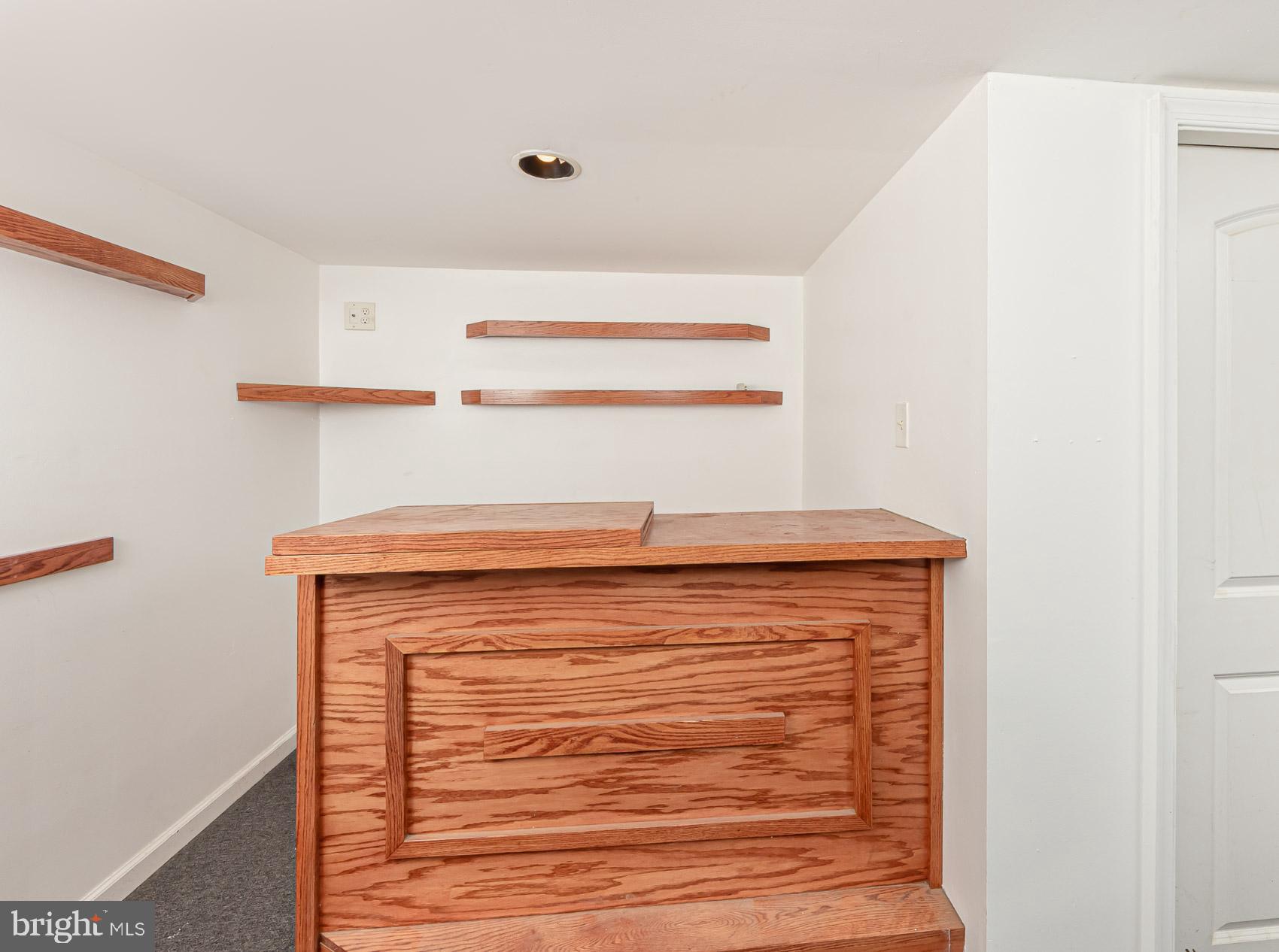 GLEN OAKS - Residential