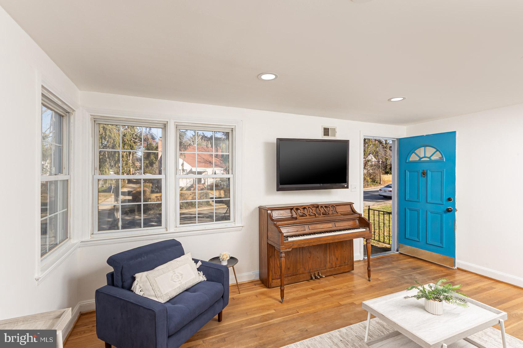 GLEN OAKS - Residential