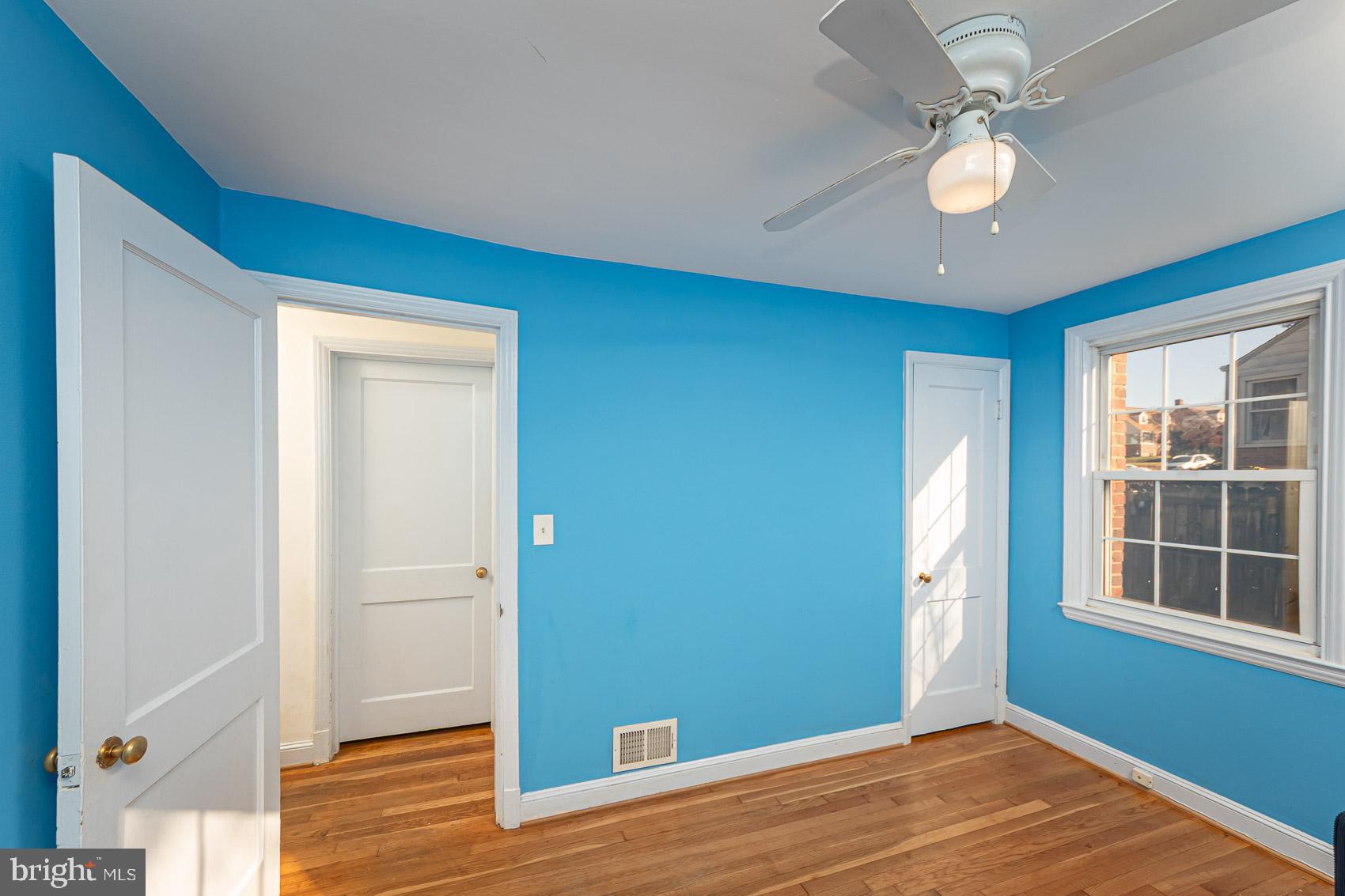 GLEN OAKS - Residential