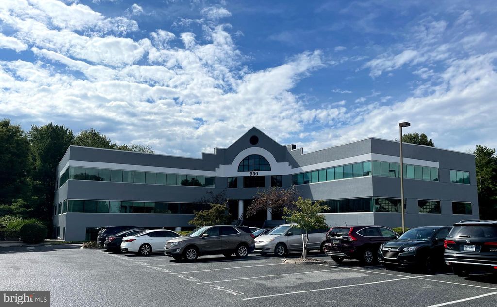 Photo of 930 Red Rose Ct #102, LANCASTER, PA 17603 (MLS # PALA2082110)