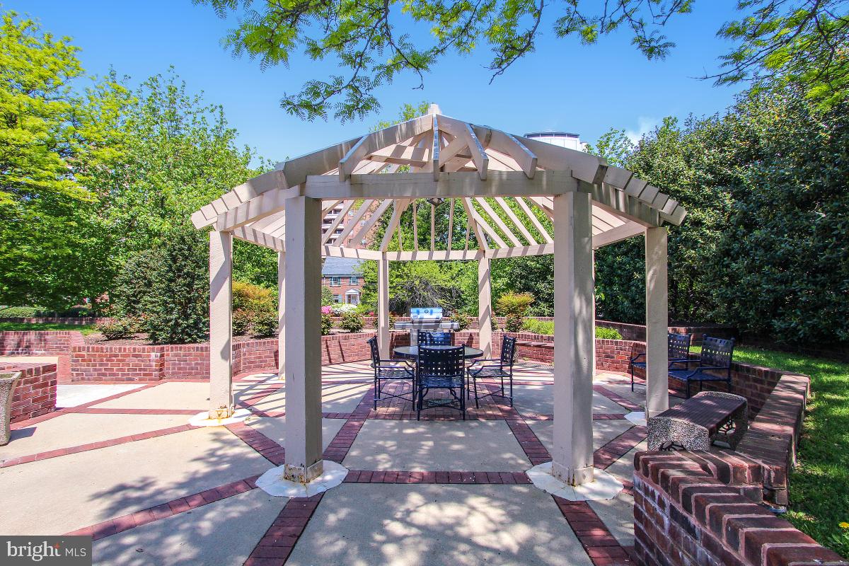 THE CHASE AT BETHESDA - Residential