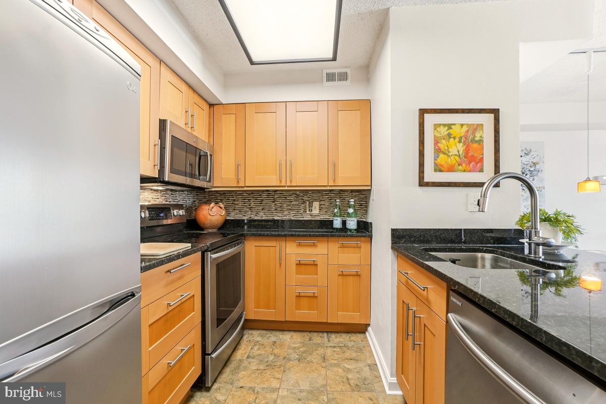 THE CHASE AT BETHESDA - Residential