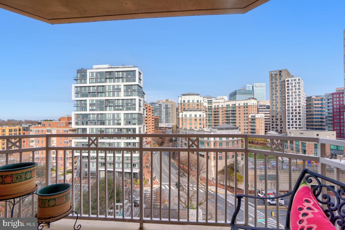 THE CHASE AT BETHESDA - Residential