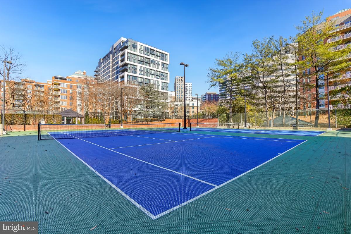 THE CHASE AT BETHESDA - Residential