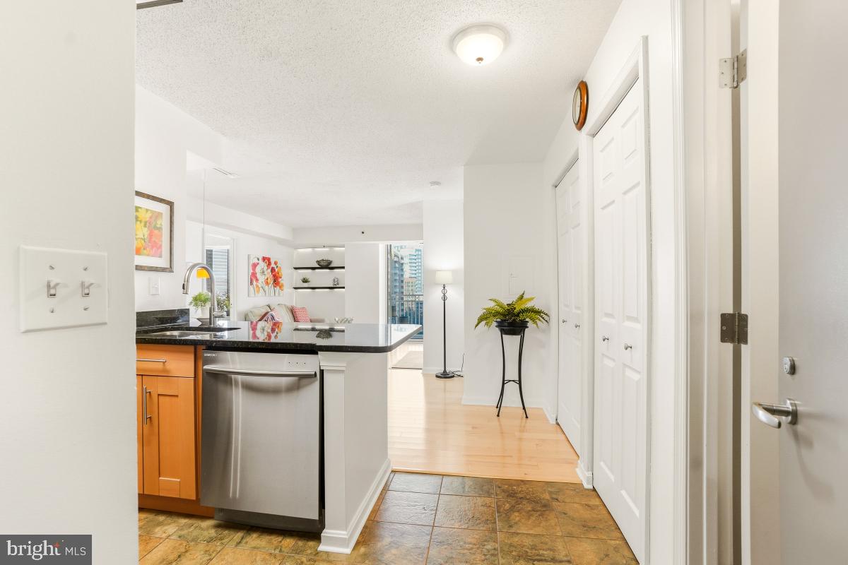 7500 WOODMONT AVENUE S1016