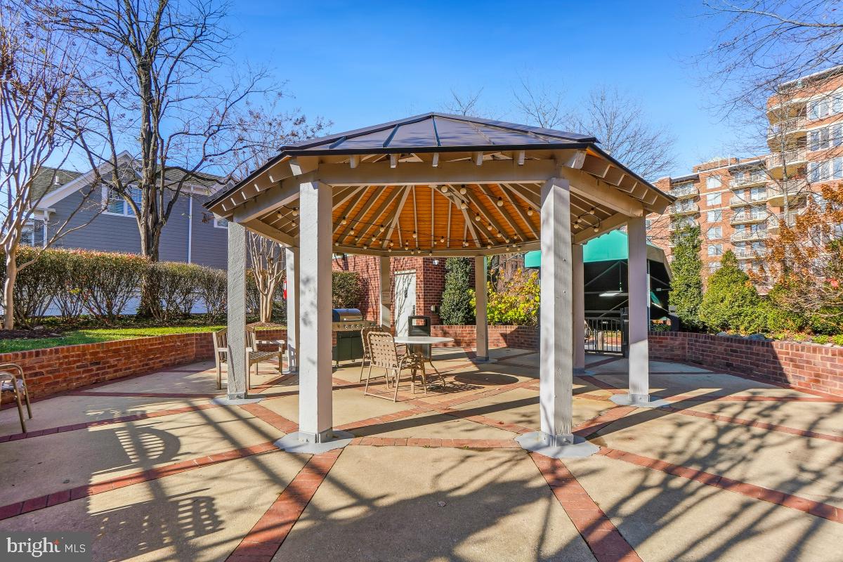 THE CHASE AT BETHESDA - Residential