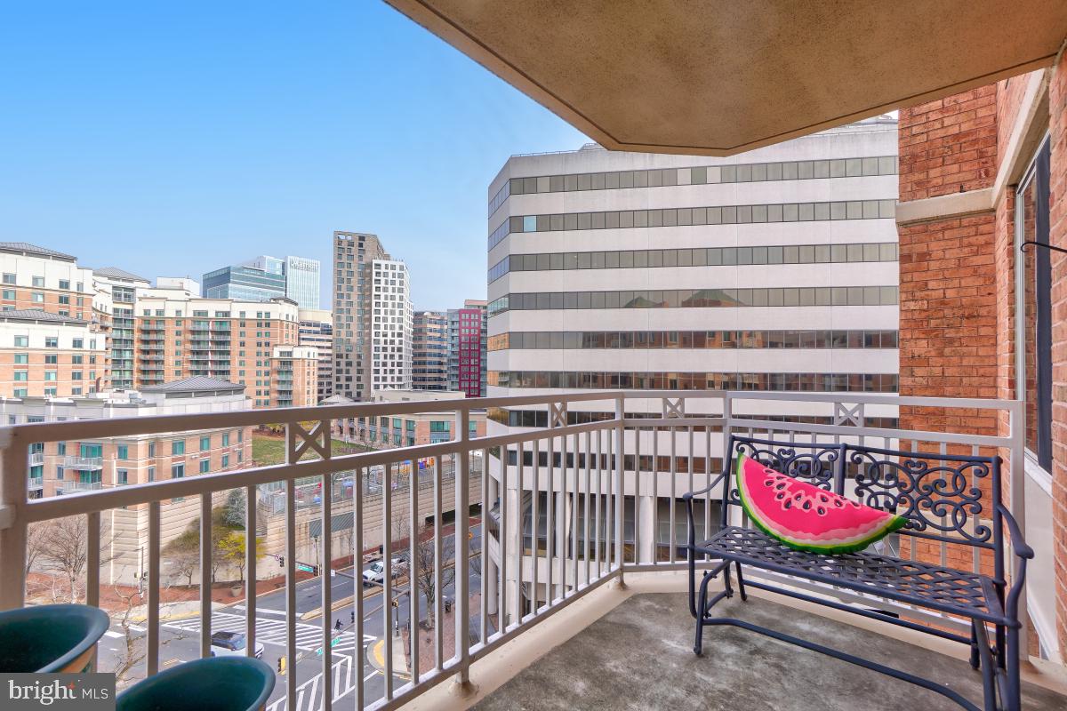 THE CHASE AT BETHESDA - Residential