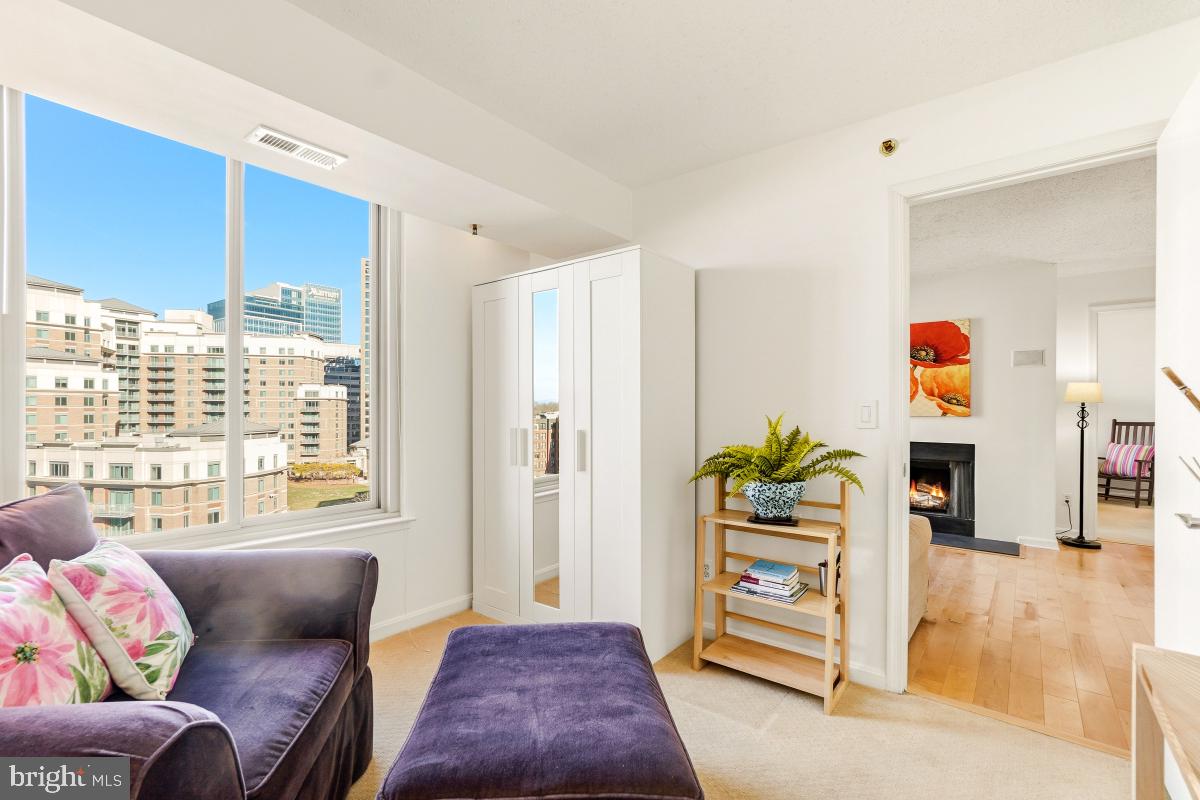 THE CHASE AT BETHESDA - Residential