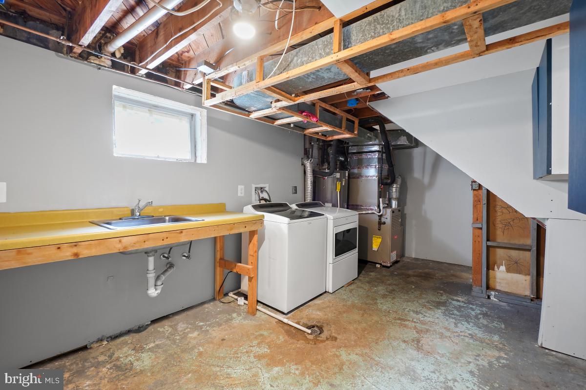 WHEATON WOODS - Residential