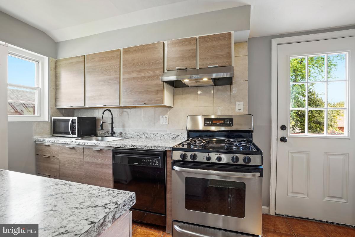 WHEATON WOODS - Residential