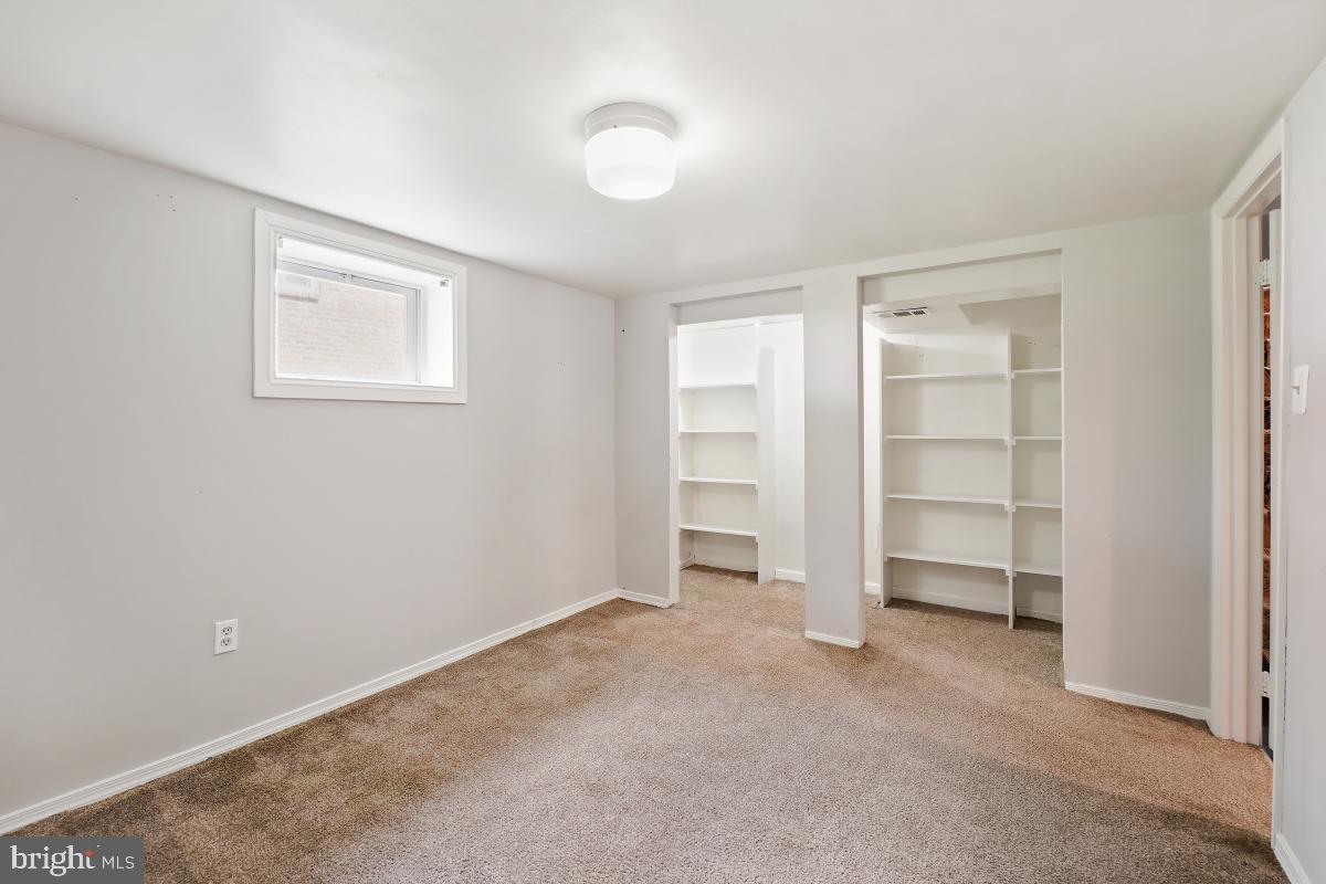 WHEATON WOODS - Residential