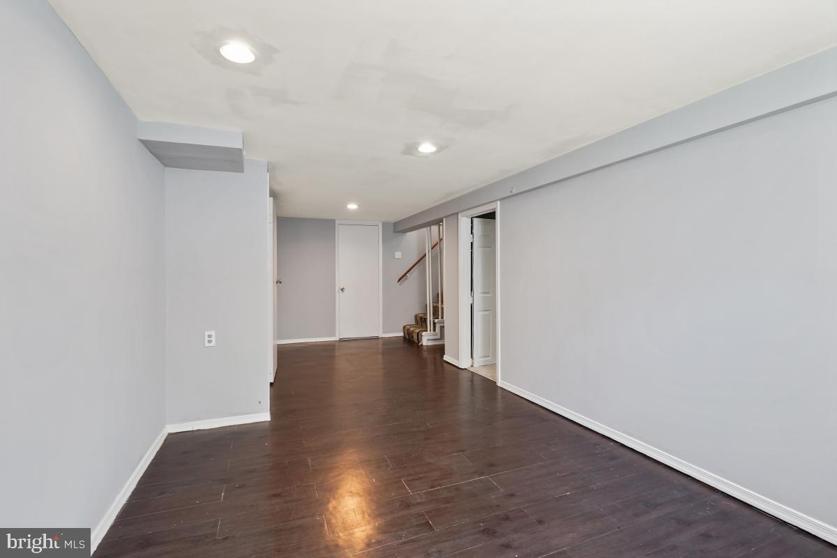 WHEATON WOODS - Residential