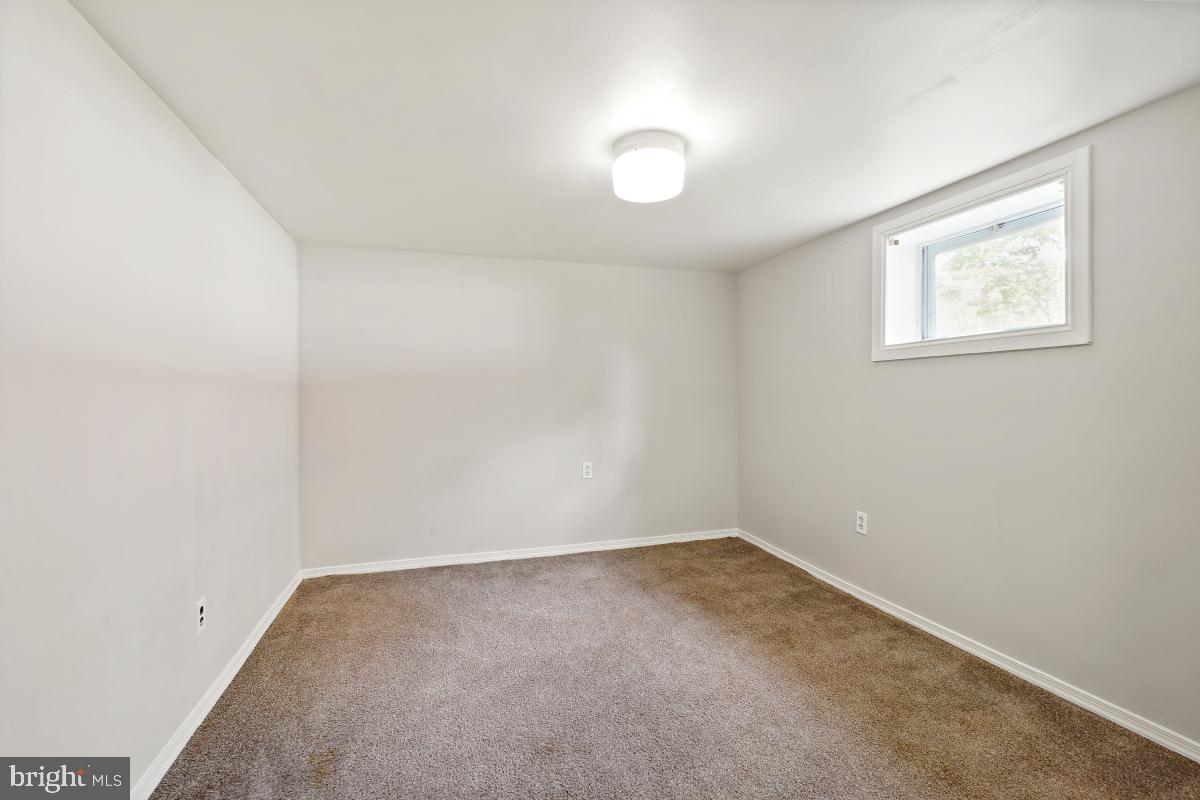 WHEATON WOODS - Residential