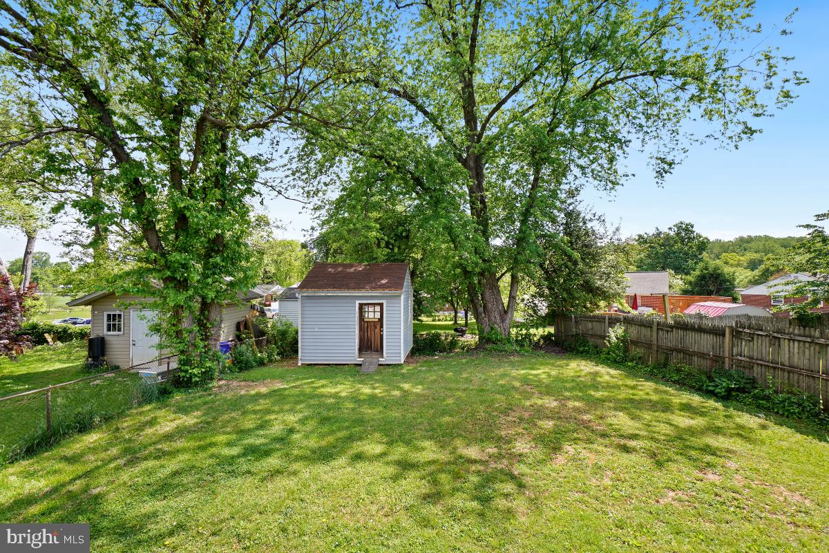 WHEATON WOODS - Residential