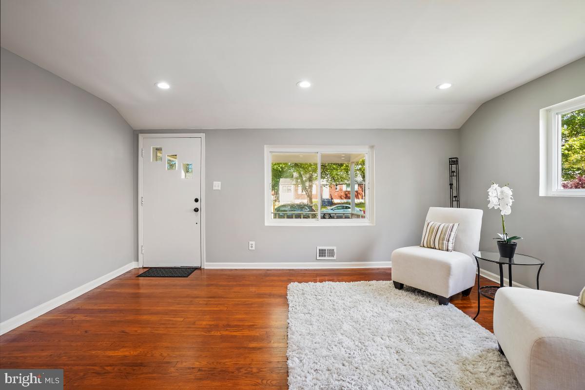 WHEATON WOODS - Residential