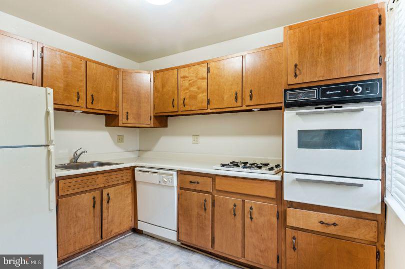 1920 NORTH CALVERT STREET 2 BR 1 BA