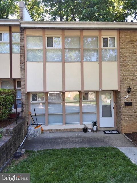 Photo of 4406 Forest Glen Court, ANNANDALE, VA 22003 (MLS # VAFX2313080)
