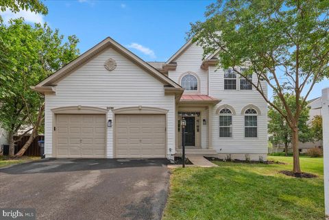 21788 REGENTS PARK CIRCLE STERLING VA 20166
